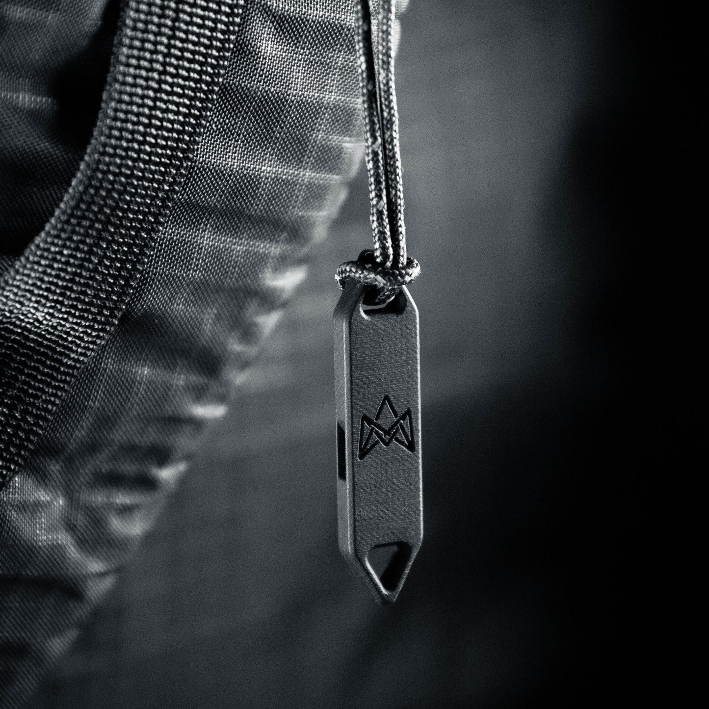 MOUNT DIMENSION The Obsidian 哨子