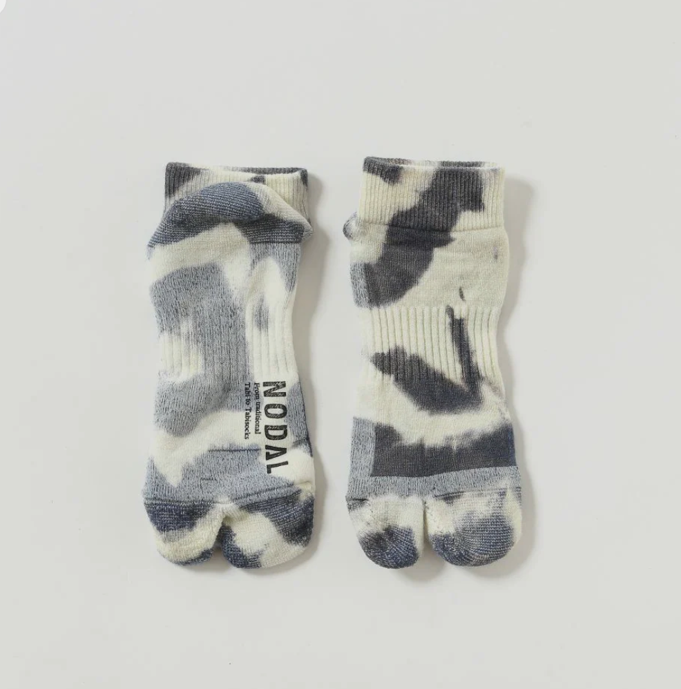 Dverg x Nodel - Outside Field Socks - tabi socks