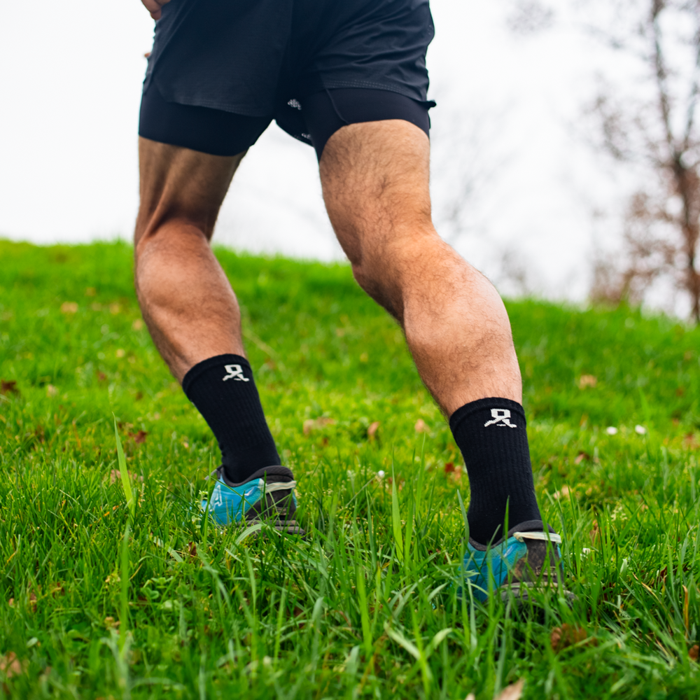 Invisible Company 美麗諾羊毛越野跑輕量中筒五趾襪 [黑色]