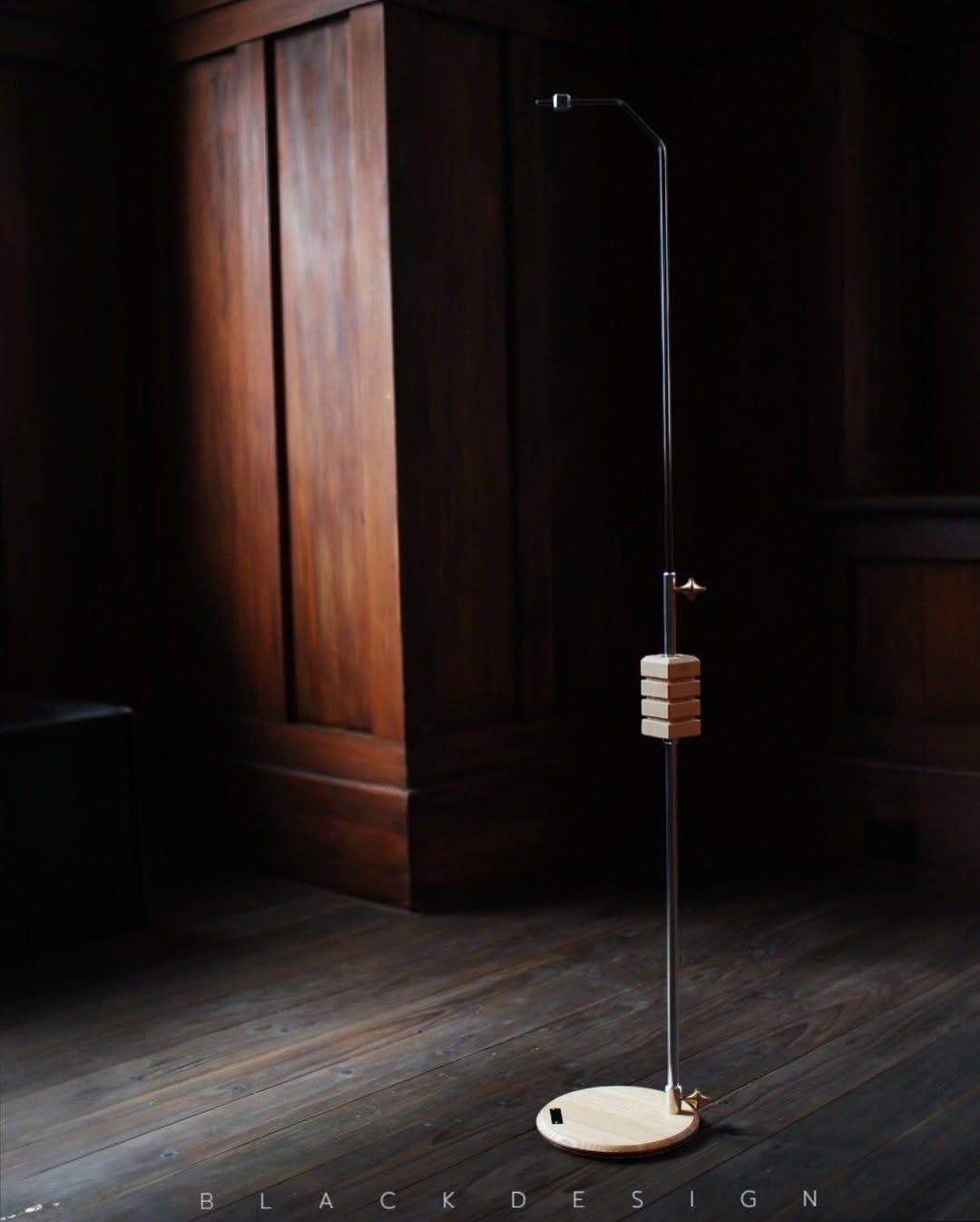 BLACK DESIGN KOKI 自立燈柱