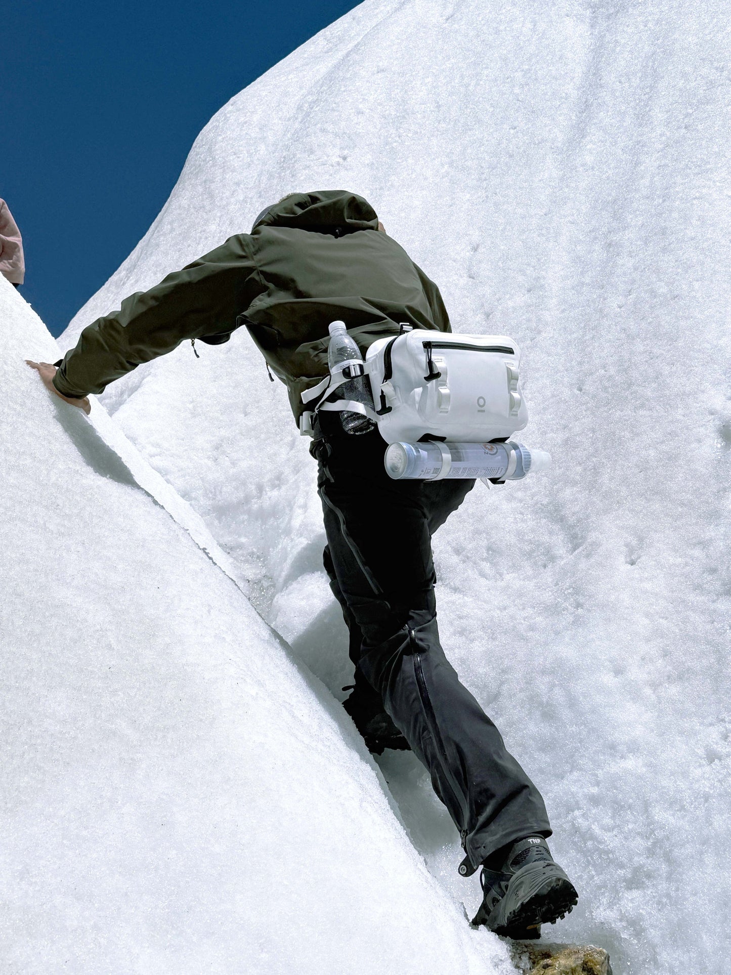 Syzygy Outdoor Gear Seamless Waistpack [Glacier White] with Double sided TPU 防水腰包