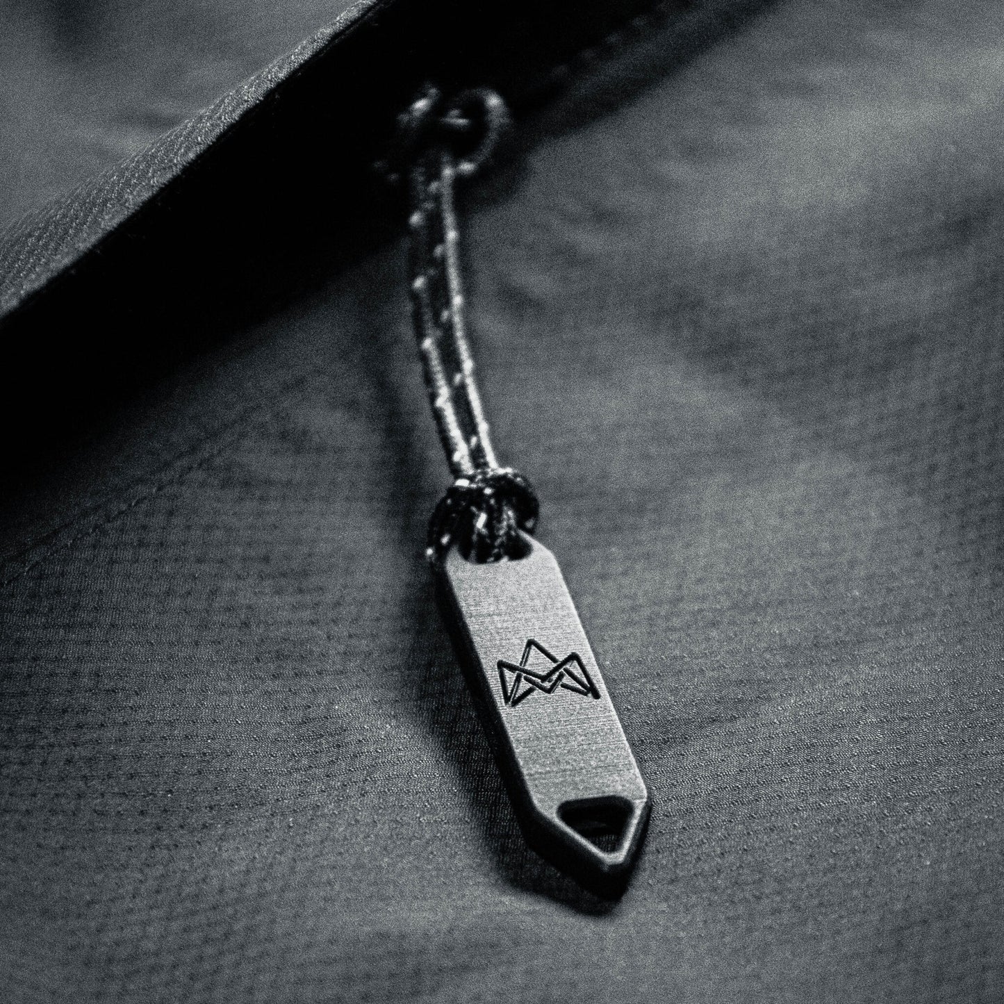 MOUNT DIMENSION The Obsidian 哨子