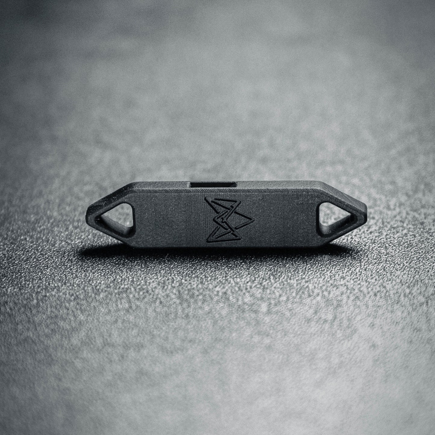 MOUNT DIMENSION The Obsidian 哨子