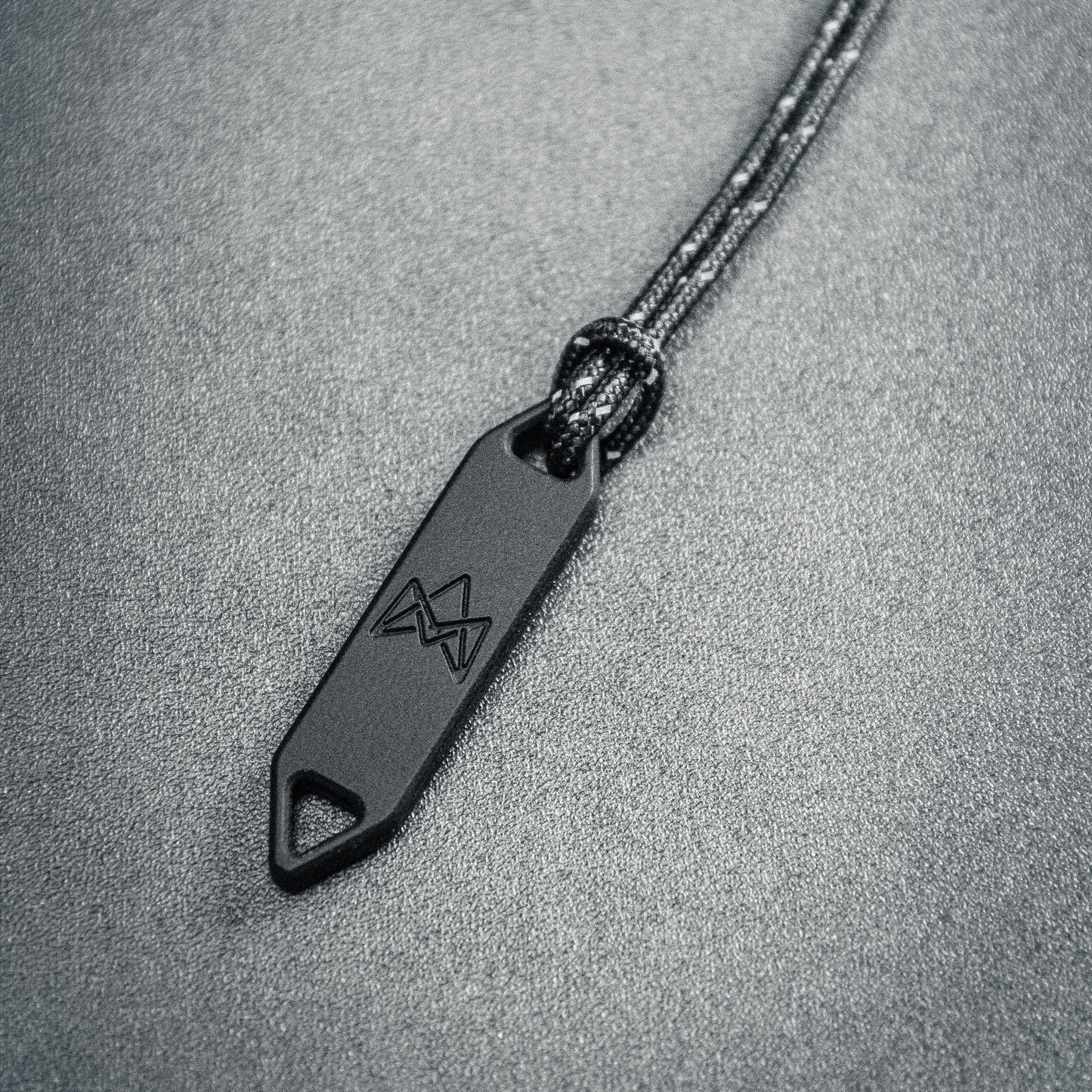 MOUNT DIMENSION The Obsidian 哨子