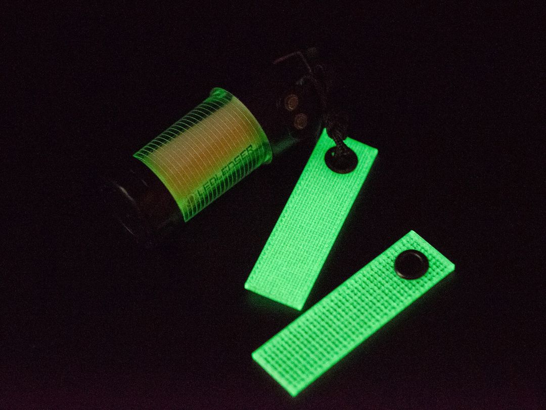 Design Studio Bergchen レクタ密度タグ Recta-Dens Luminescence accessory tag